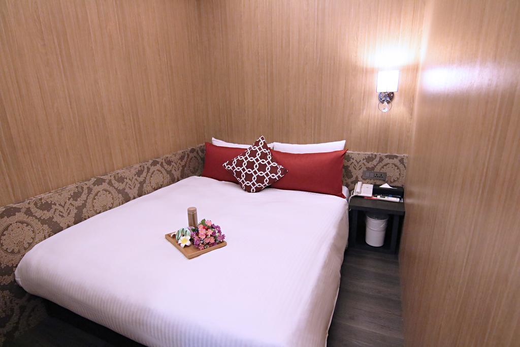 Ximen 101 - S Hotel Taipei Exterior photo
