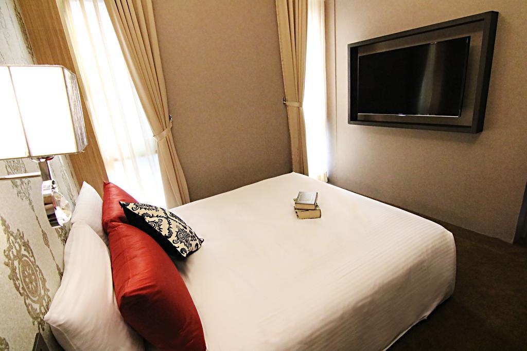 Ximen 101 - S Hotel Taipei Exterior photo