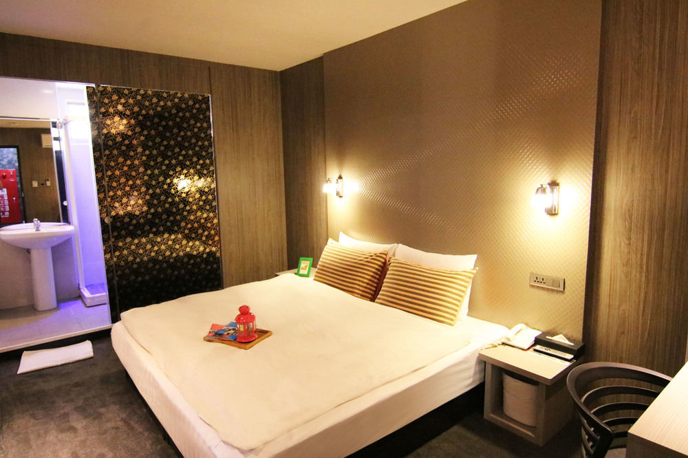 Ximen 101 - S Hotel Taipei Exterior photo